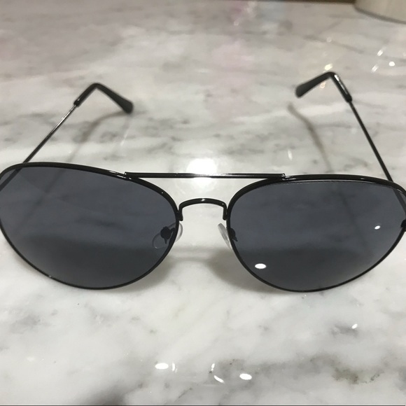 Black Sunglasses - Picture 5 of 6